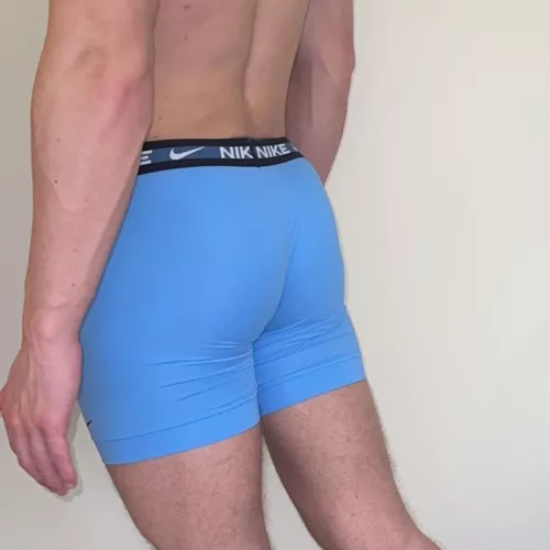 Is my booty a cutie ??