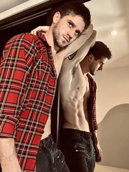 It’s armpitception 💎