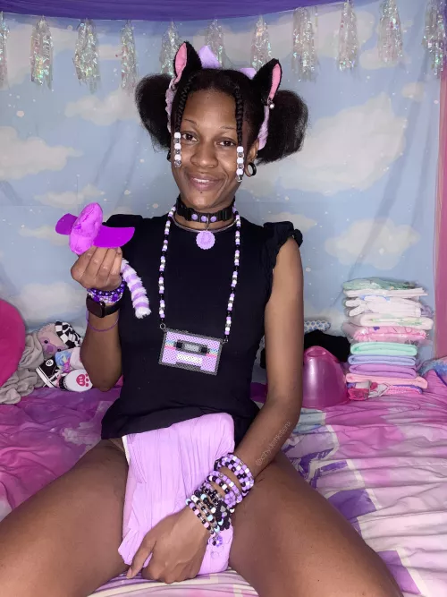 kitty girl changing their diaper 💜