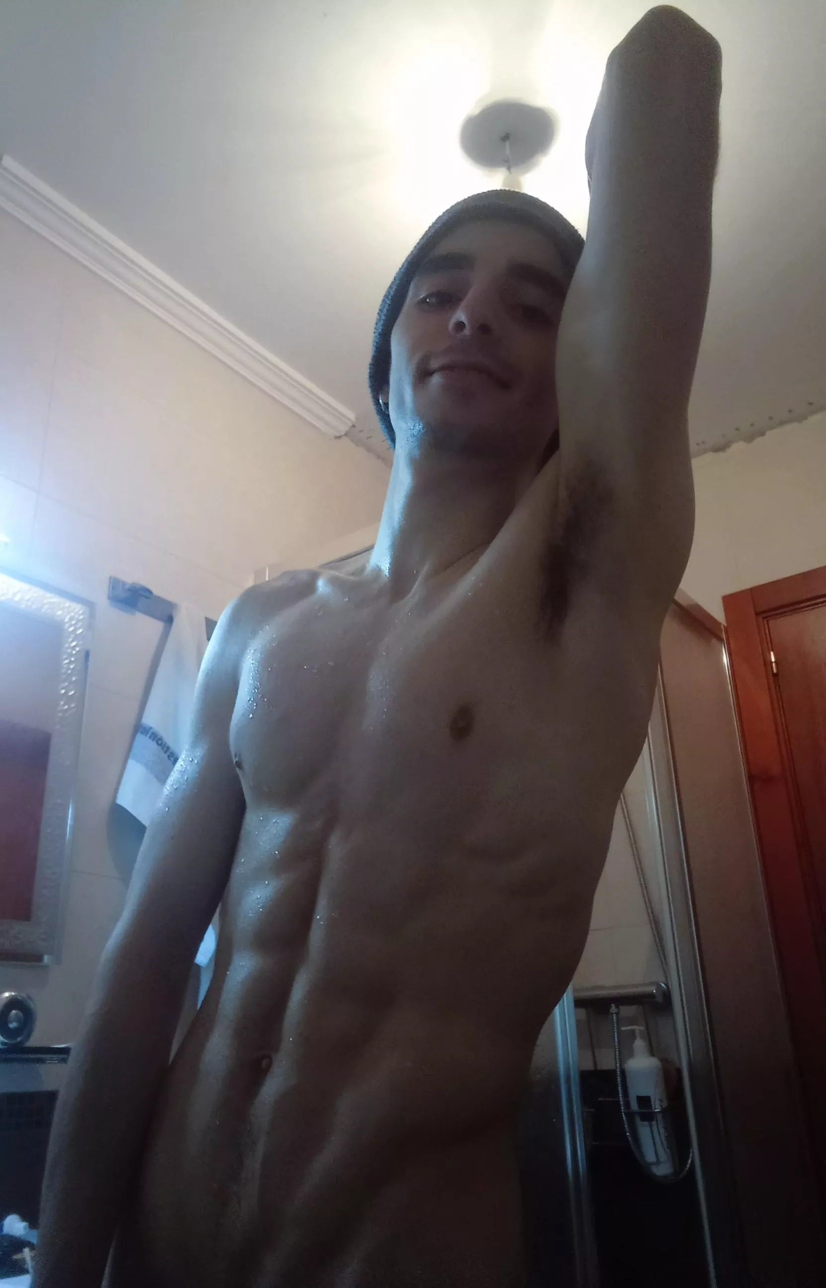 Rate my pits if you like?