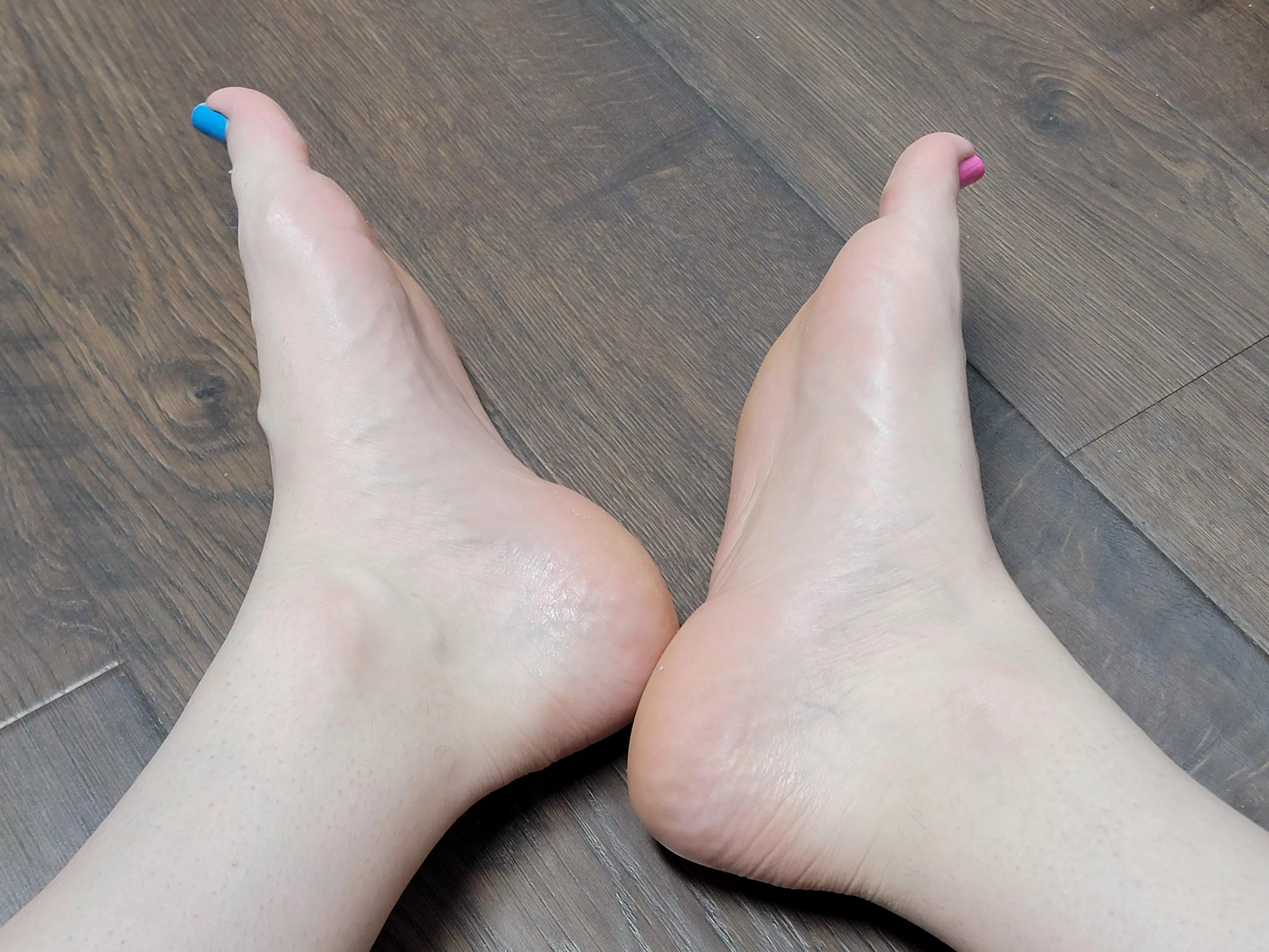 Soles so shiny you can see your reflection 🥰
