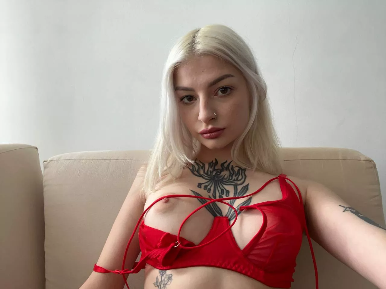 Strawberry Blondie in your phone