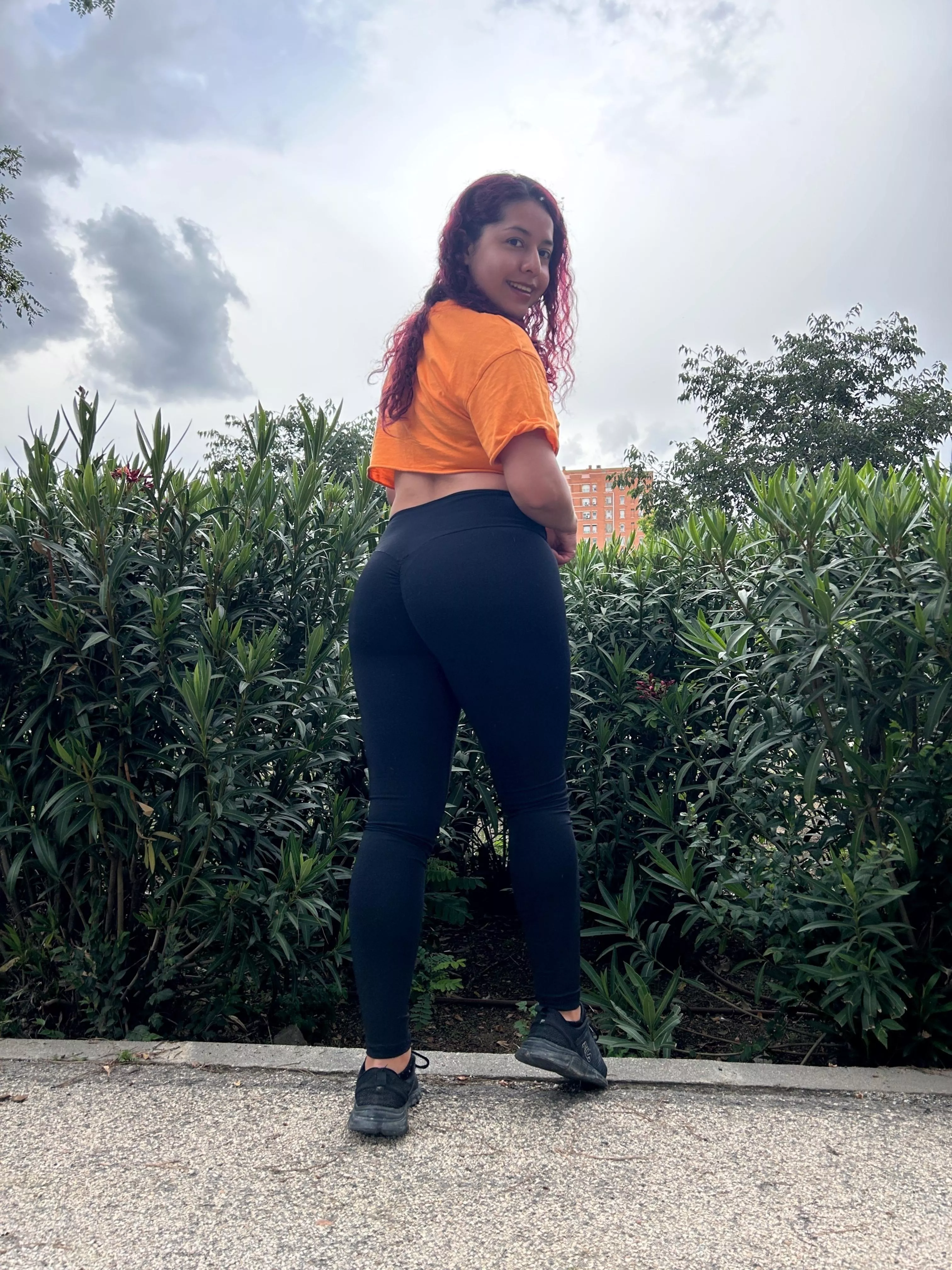 Those leggings are tight on me 💦🙈