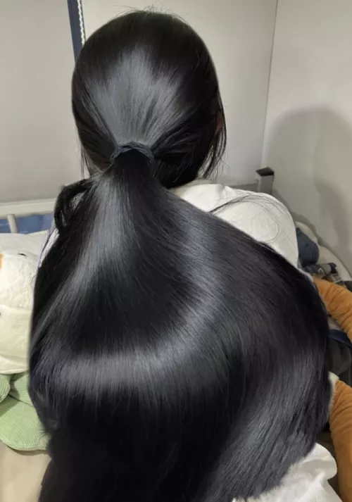 Unreal thick ponytail