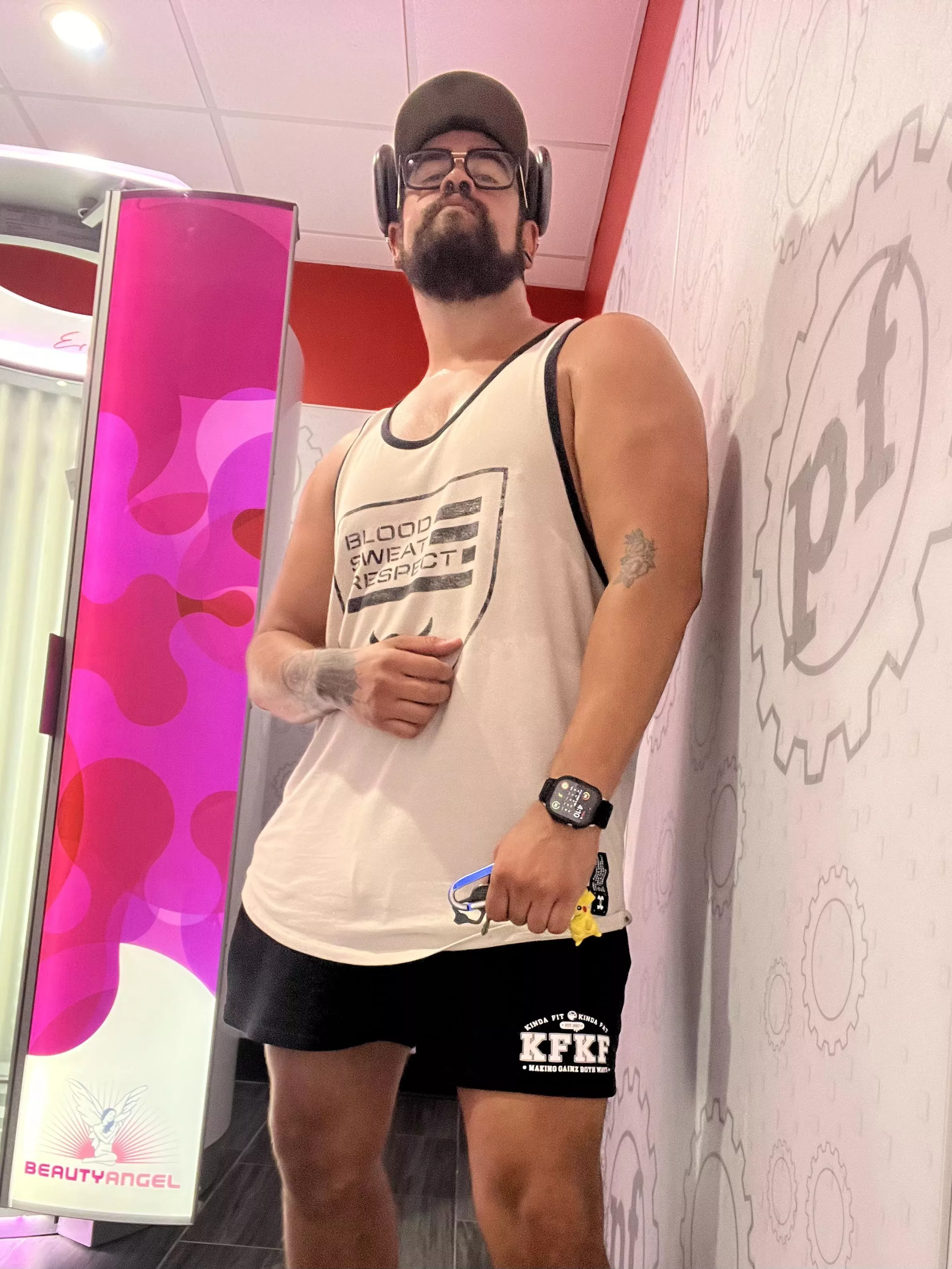 What’s going on y’all? Hope y’all are having a good Labor Day. Just finished a pump, now about to finish my weeklies in Destiny 2! ✌🏼 What’s going on y’all? Hope y’all are having a good Labor Day. Just finished a pump, now about to finish my weeklies in Destiny 2! ✌🏼