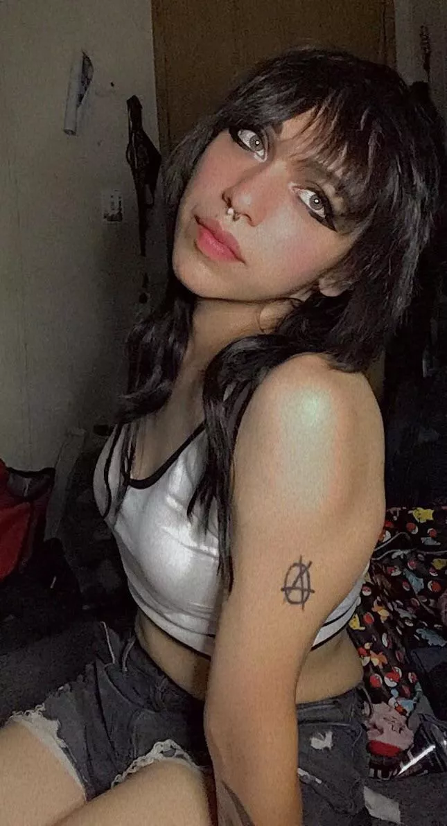 What’s your favorite musical instrument? 🖤