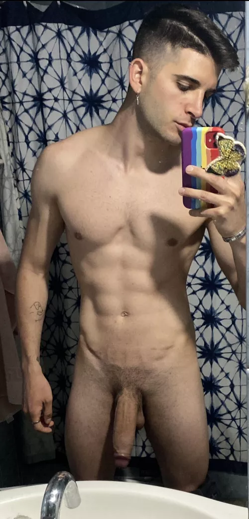 Who wants to be my roommate?