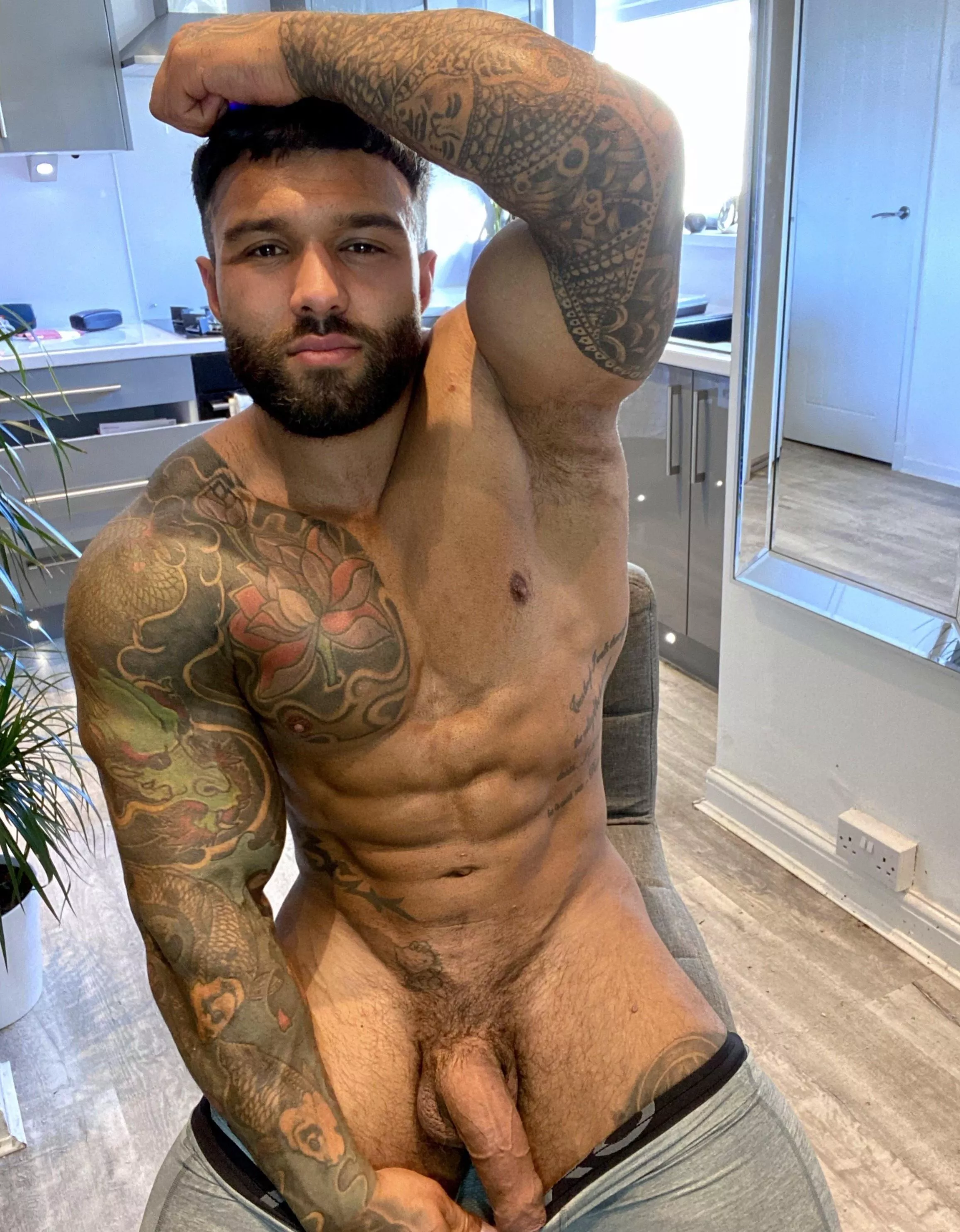 Can you make me cum whilst I make dinner?