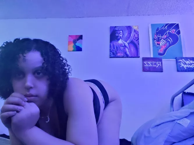 Curly girlies love backshots