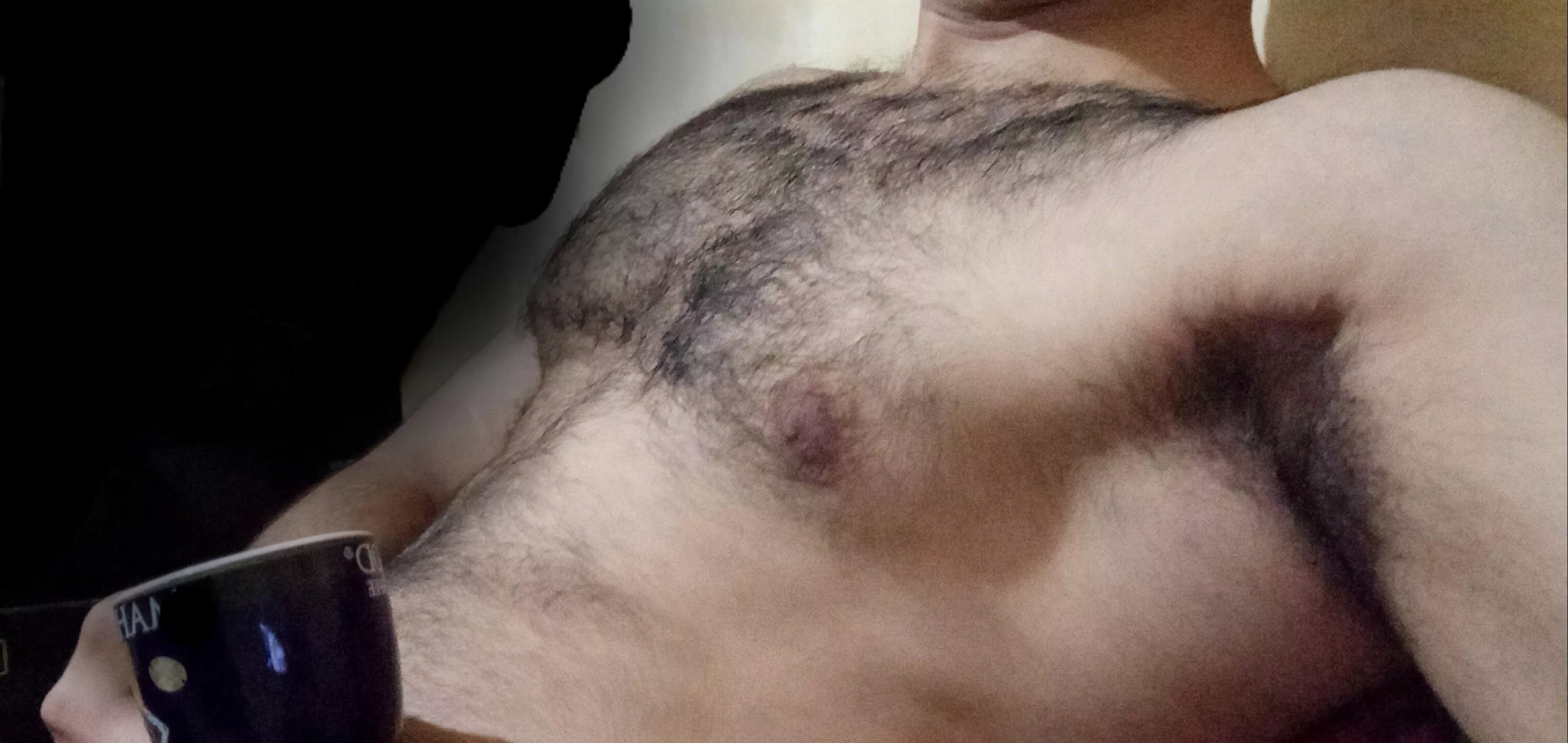 doesn't have much hair,,but I think it's not bad (my chest)💥💥💥 number 5