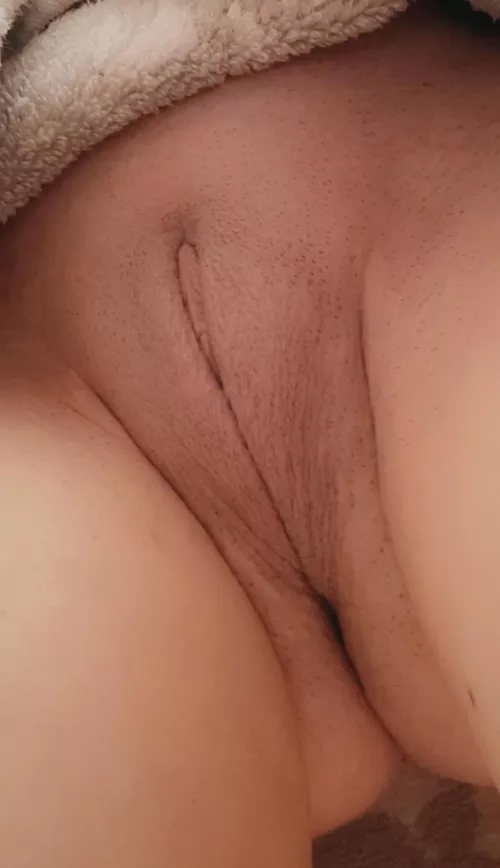 Glide your tongue down my slit