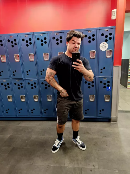 Happy hump day beautiful people 💚