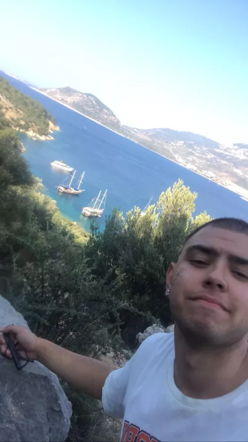 HELLOO GUYS