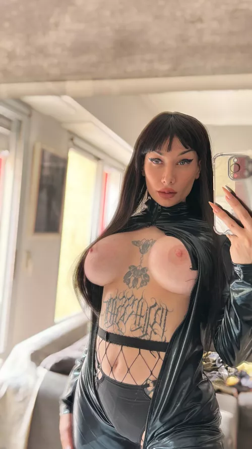 If i offered to send you nudes... would you say yes?