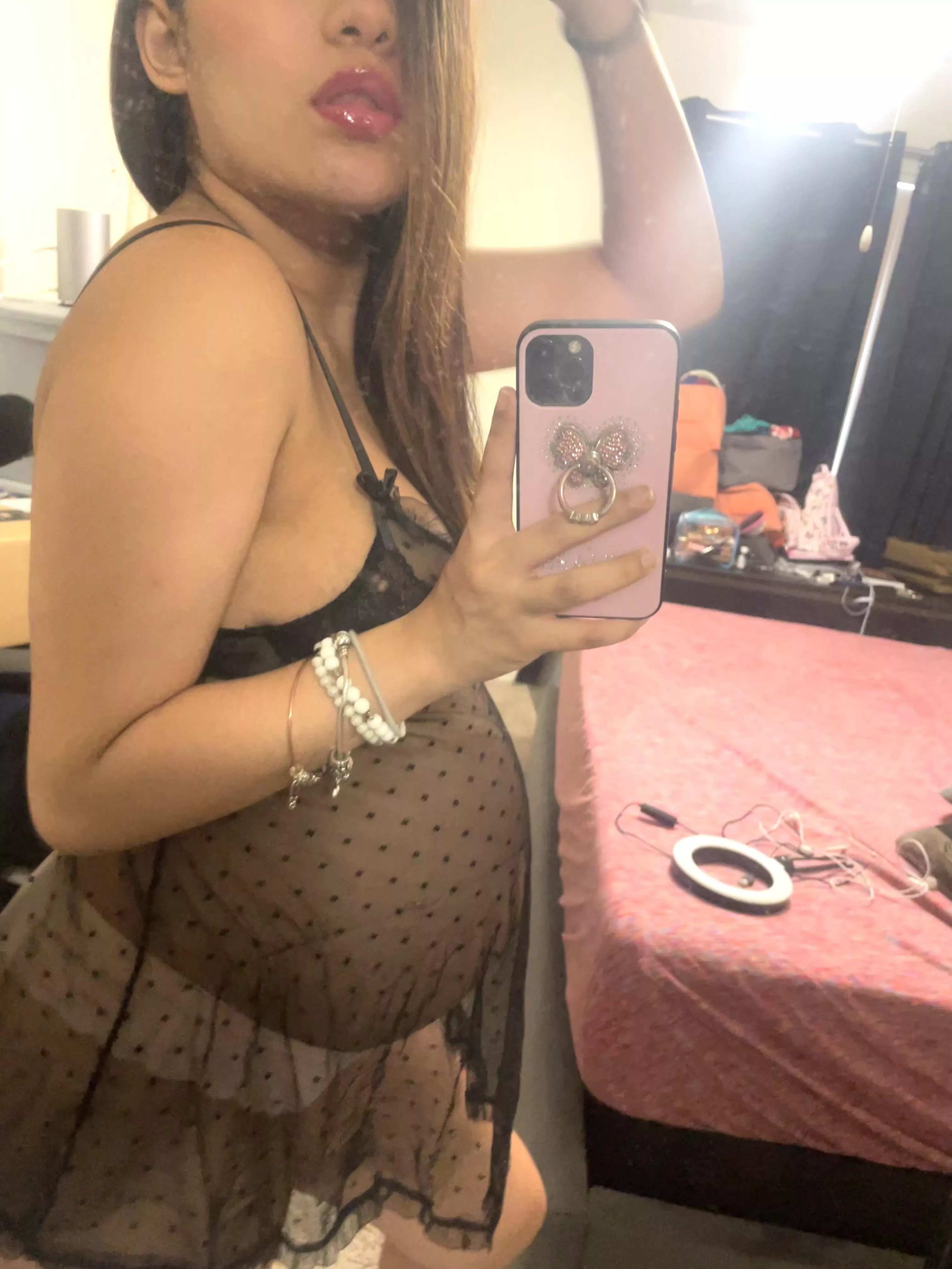 lovin the way this fits at 8 months pregnant ❤️