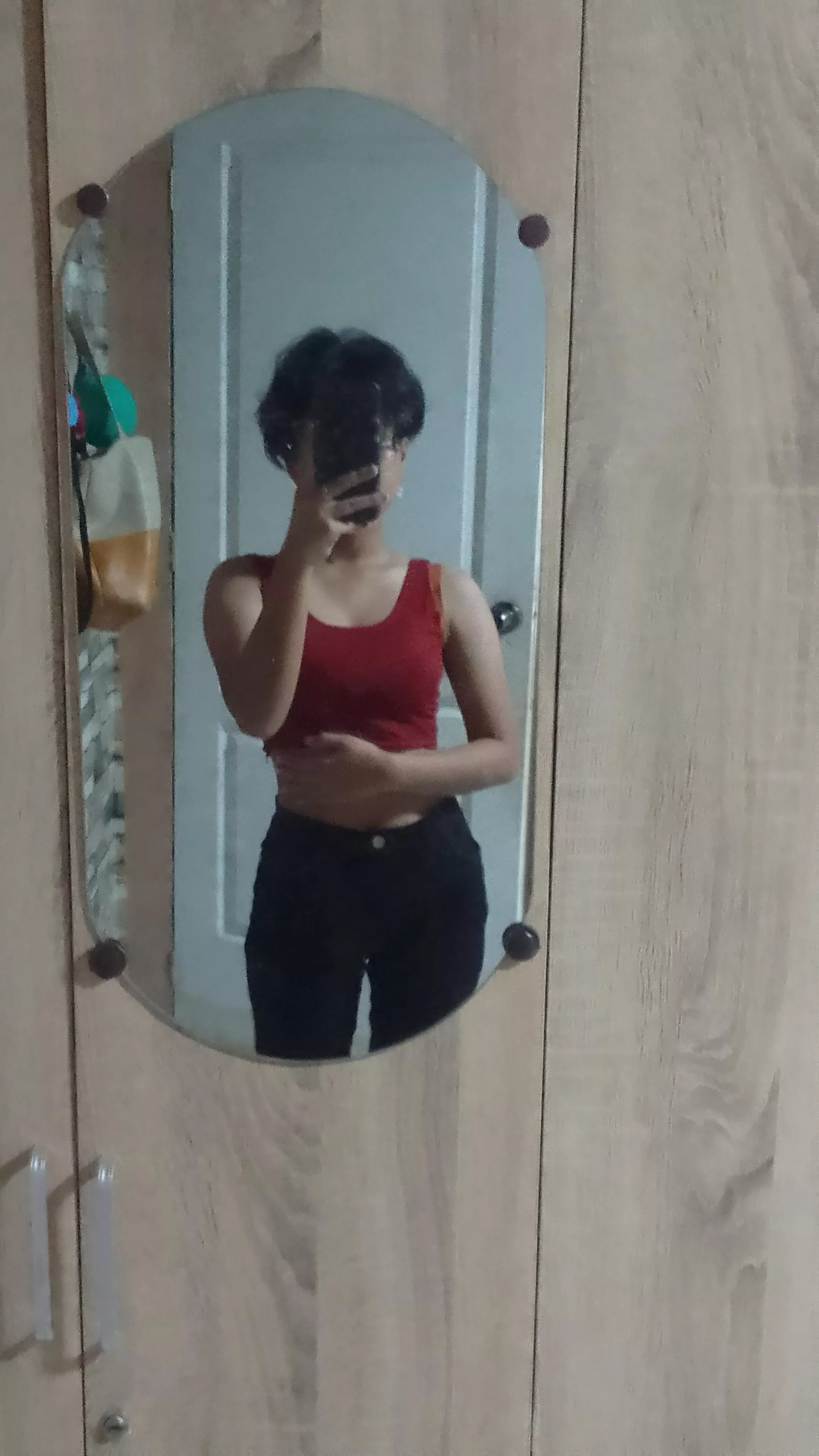 Mom bought me a crop top and it matches my pants❤️