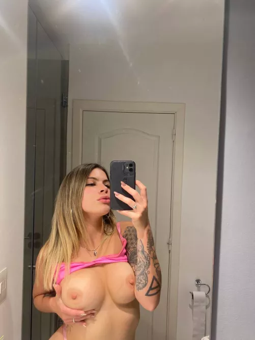 My big boobs can barely fit in my hand