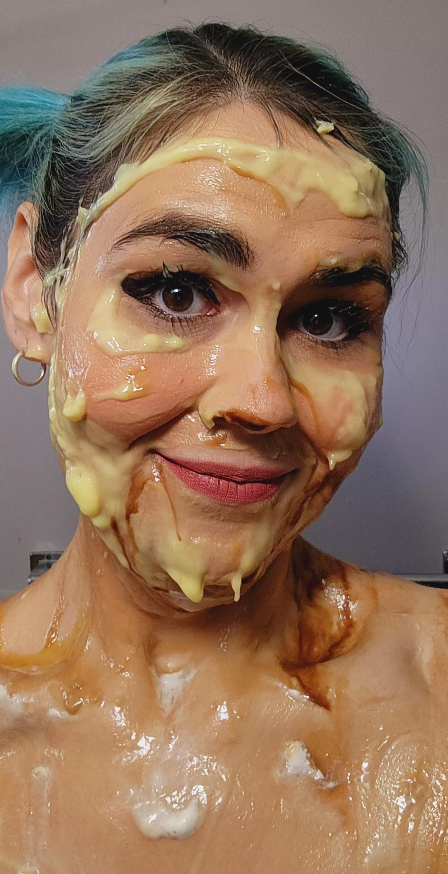 OC: After Splosh Glow! I made my first WAM along full length video. Are you ready to get messy with me?