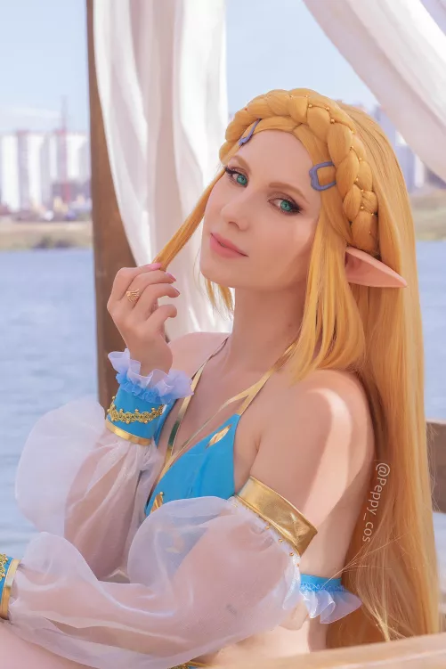 Princess Zelda cosplay by Peppy_cos