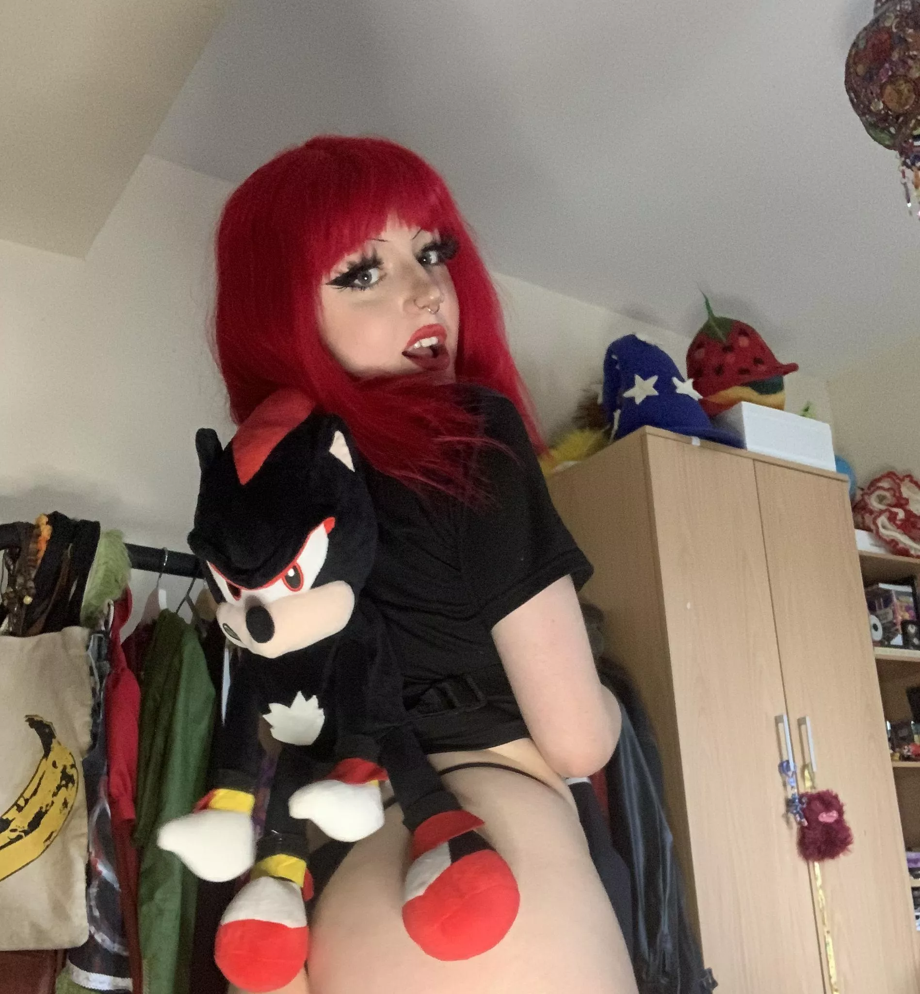 The boys in middle school used to make fun of my hair. Do you ginger school girl?