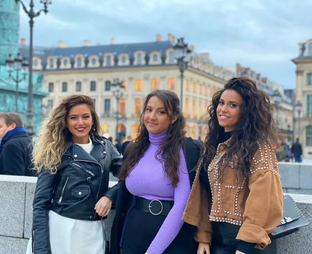 Two can close their jacket, one can not.