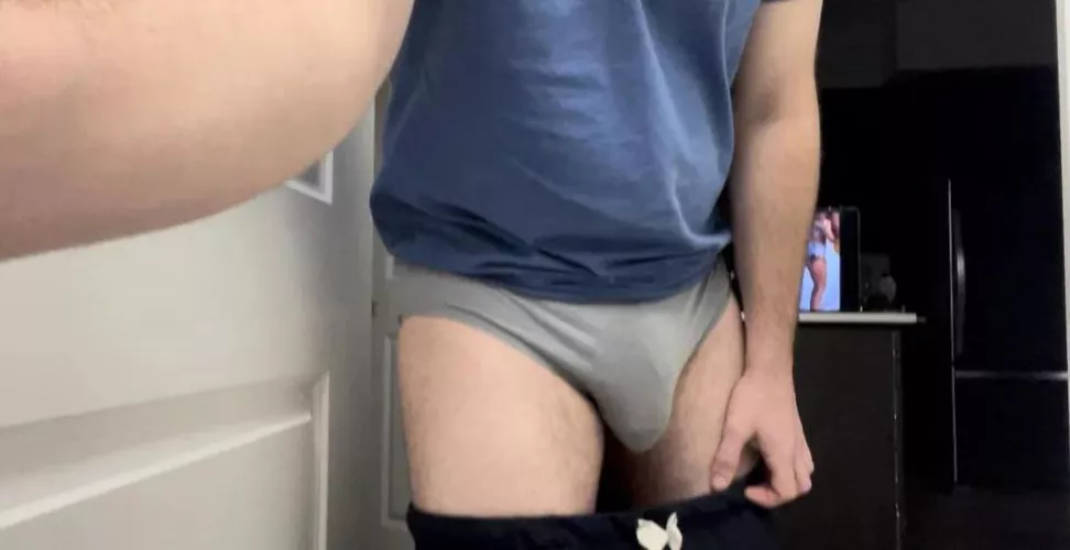 Veiny outline in briefs