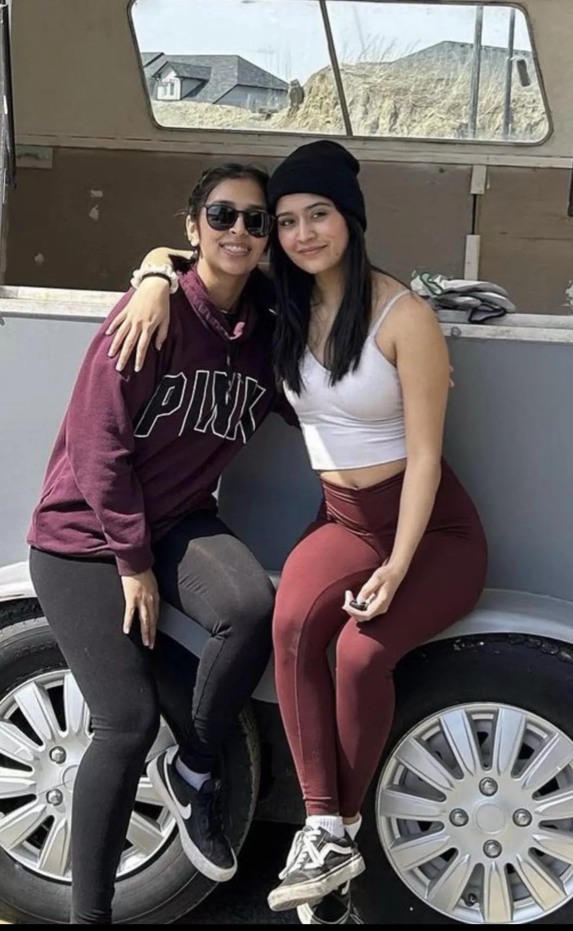 Which one gives nastier head ?