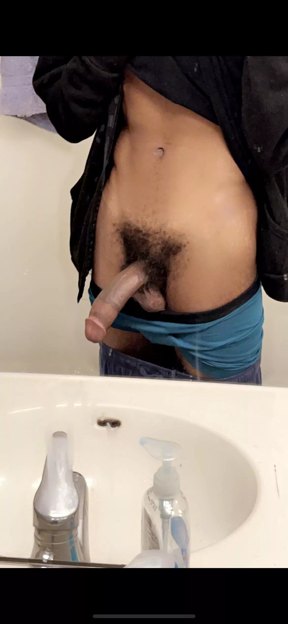 18, hmu if your young and fit