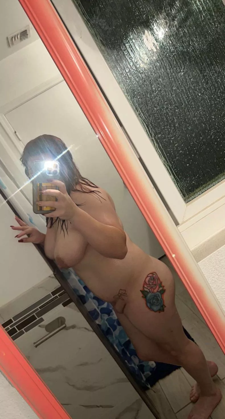 24 mom of 2 would you still fuck