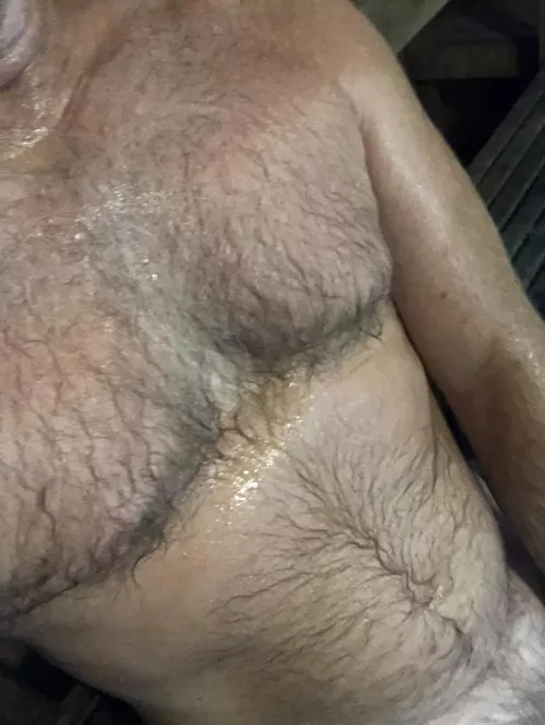 Anyone want to hit the sauna with a horny dad(55)?? Or at least give me something to use in the shower