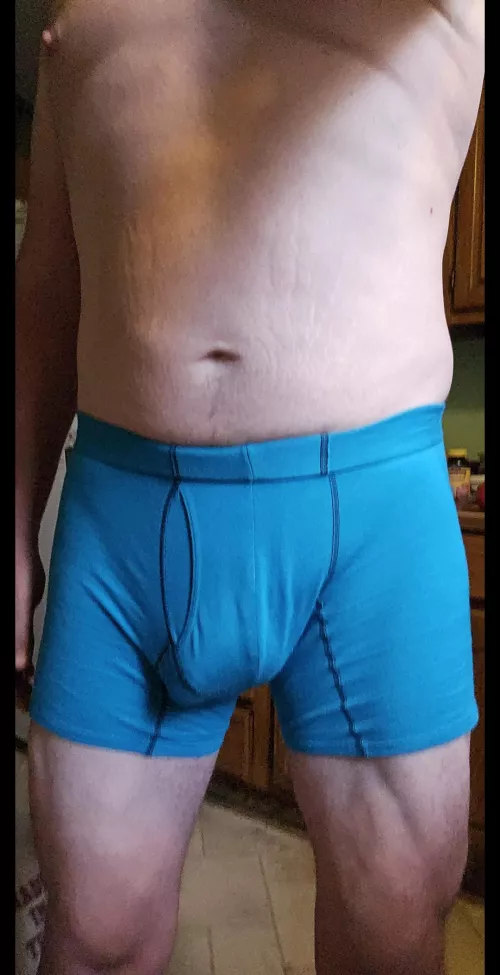 Anyone want to see more of this dadbod bulge?
