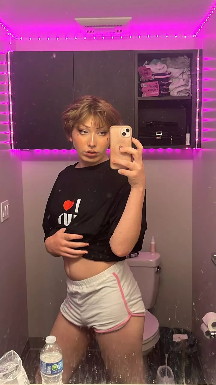 can you see my bulge?