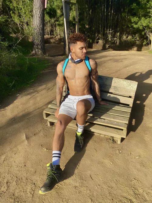 good morning I'm looking for a morbid boyfriend