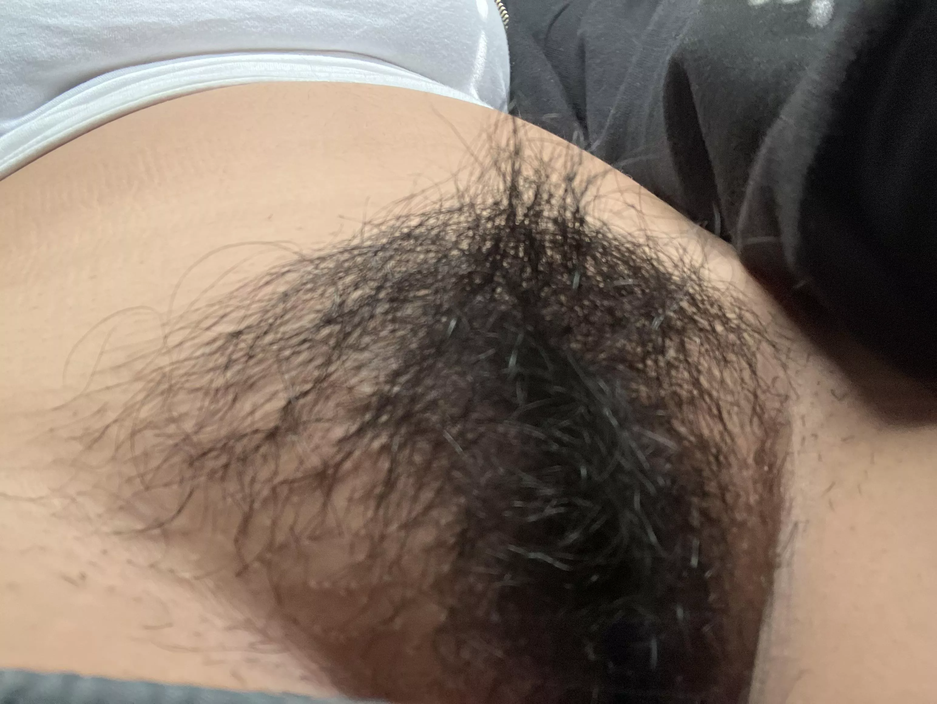 Hope you don’t mind a wild pinay bush like mine;)