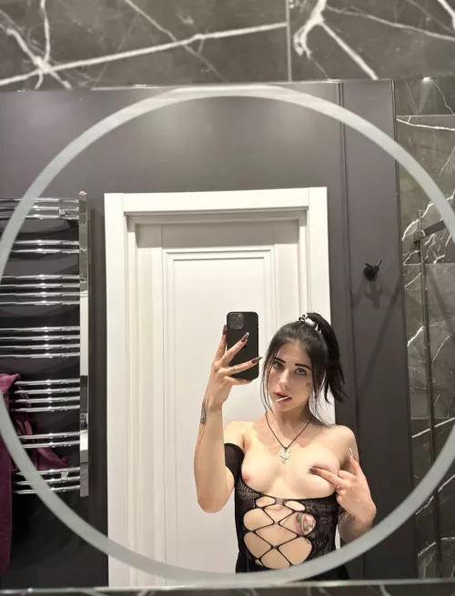 I think I'm just going to walk around like this today