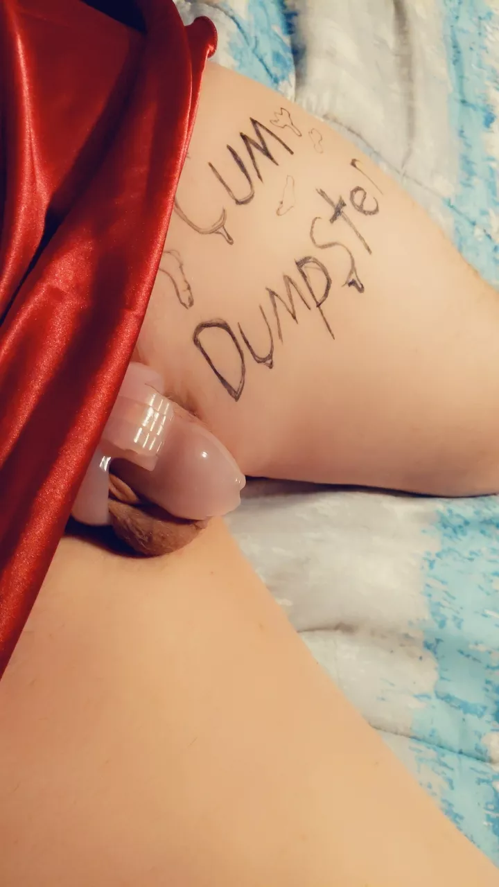 I'd love to feel someone cum on my cage