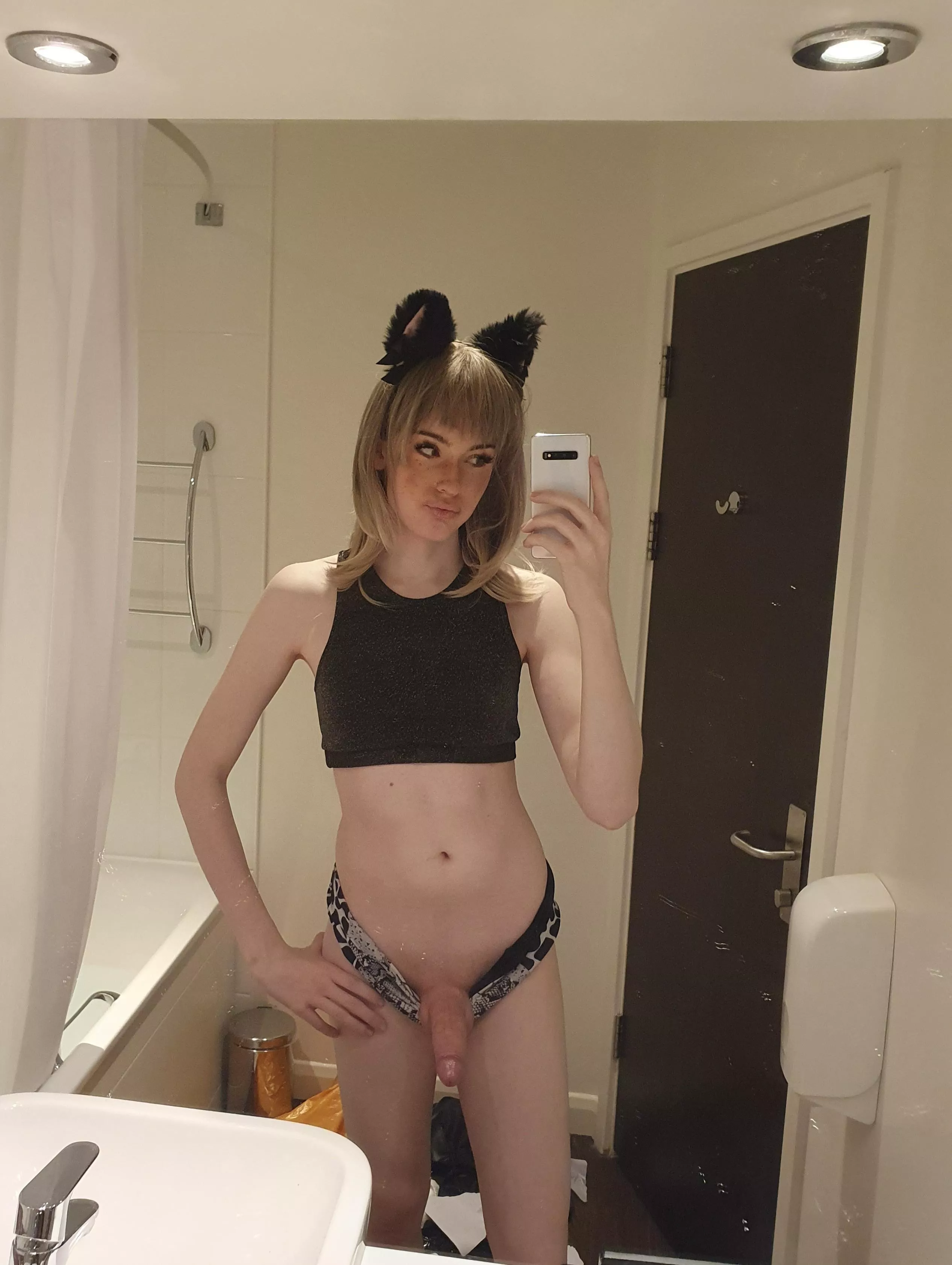 If we had a date would you let me top you after?