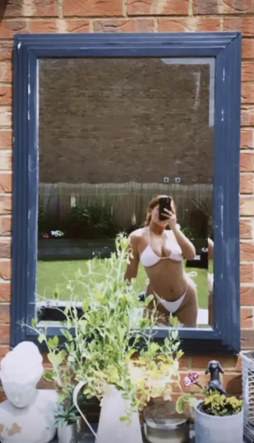 Just me and my Bikini 👙