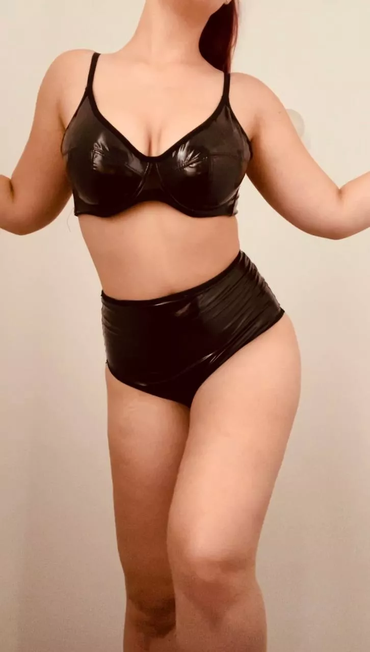 Wanna be my slave? 😈🖤