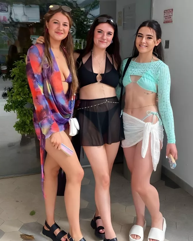 which one you choosing 👙