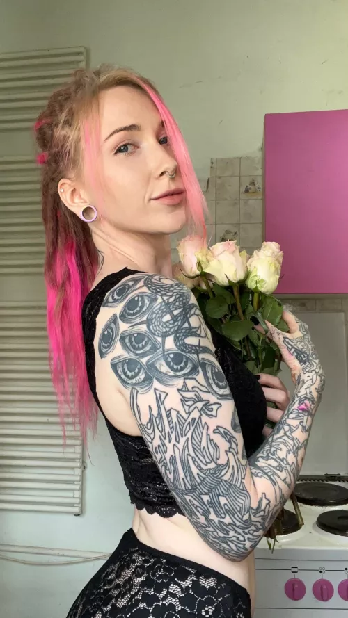 would u jerk off to my nudes if i send you some ?