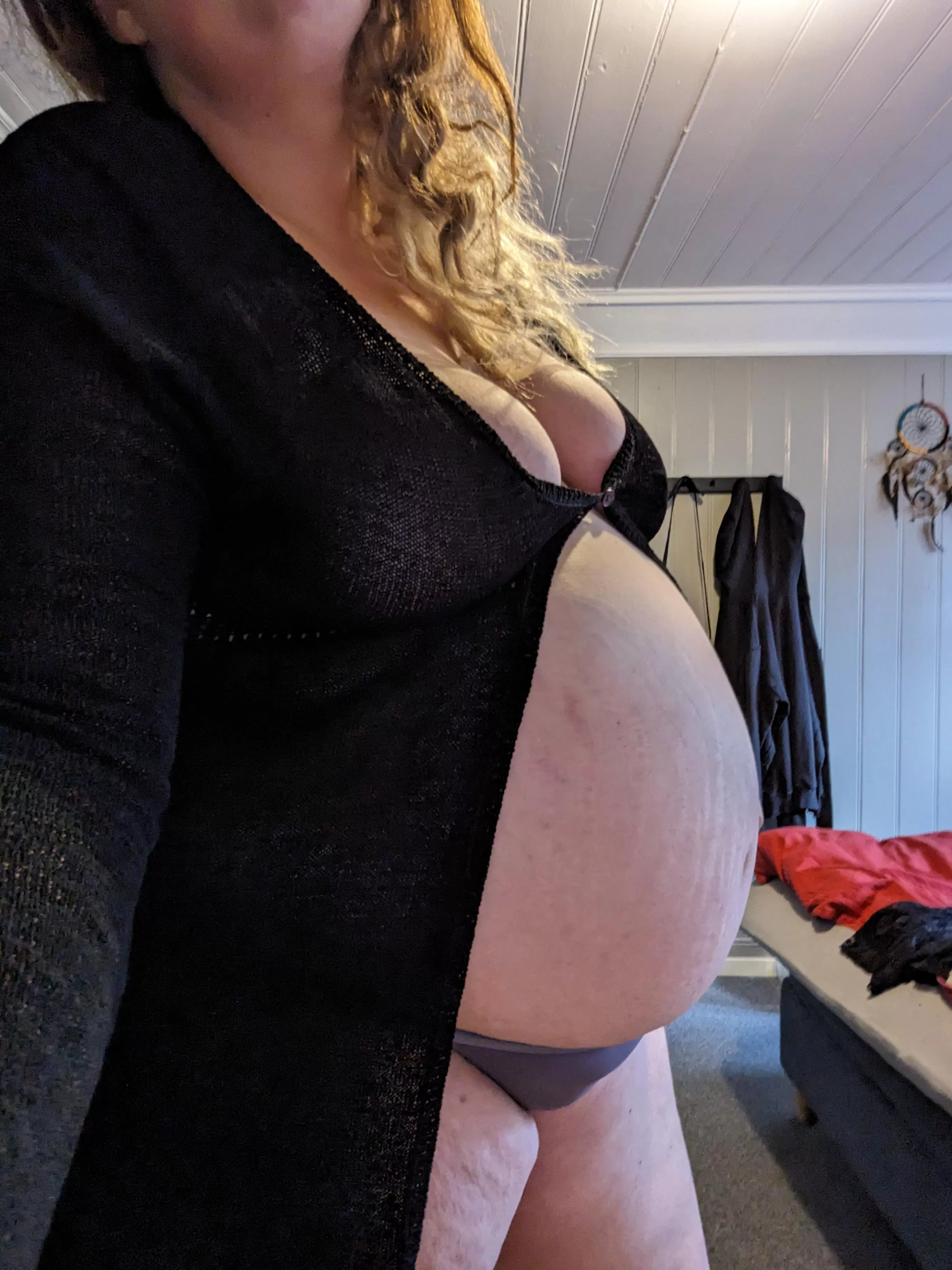 37weeks and loving some attention