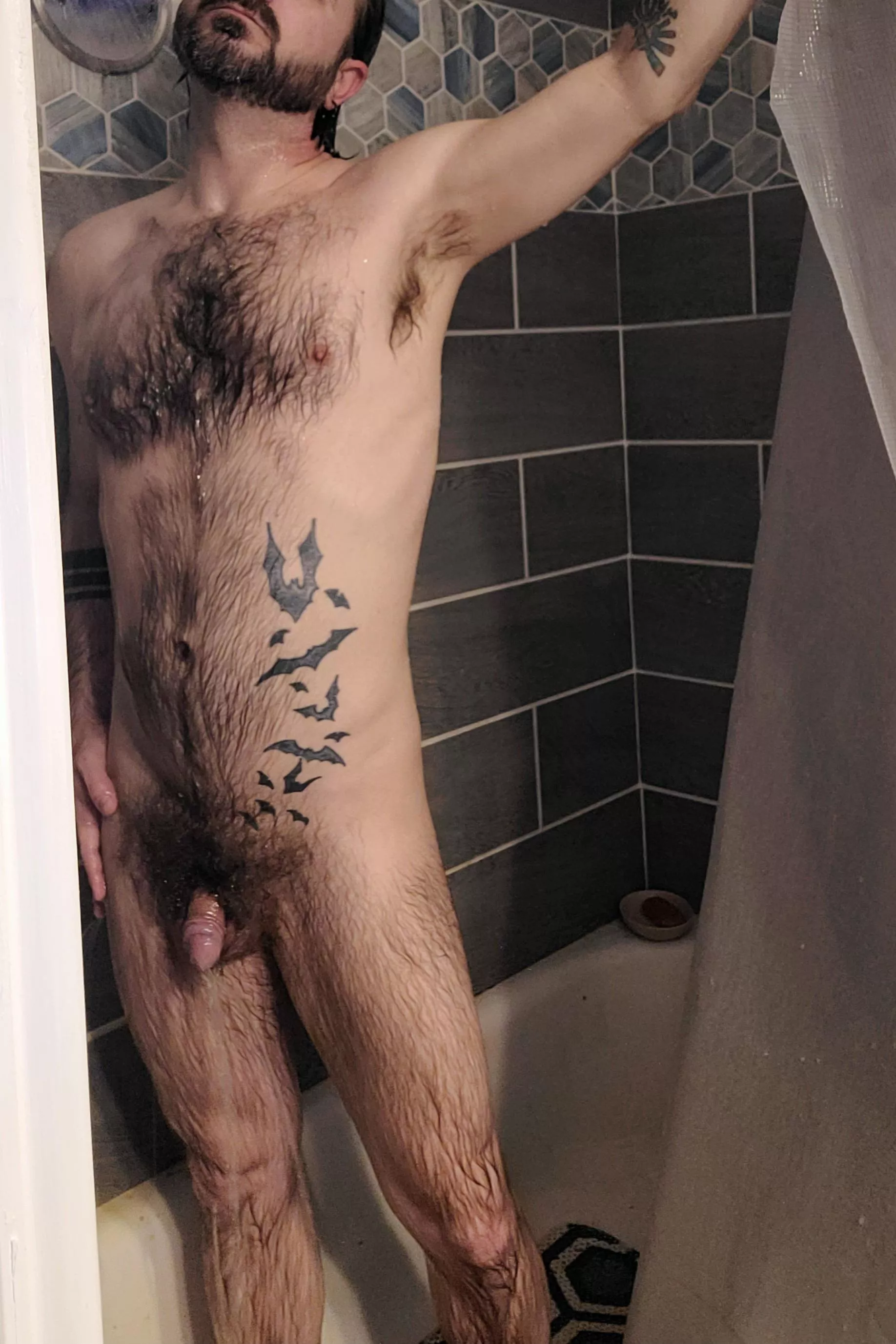 A wet otter is a happy otter!