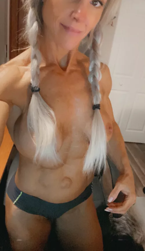 Anna Fine Fit - Wanna play with a jacked girl?