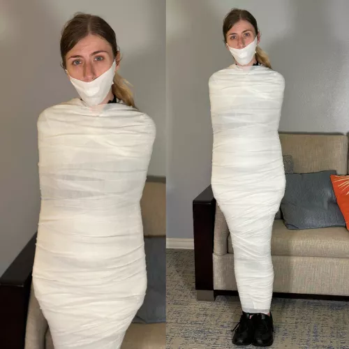 Catburglar Winter Flynn got herself wrapped up in quite a predicament!