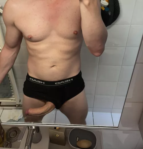 Containing this beast, is always a challenge, while getting ready 😈