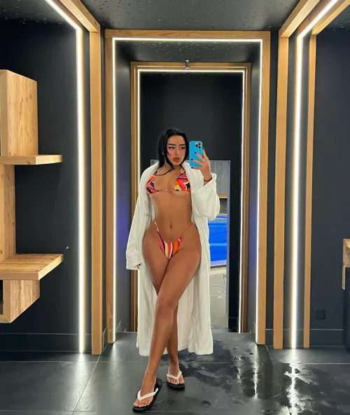 Flawless from head to toe.