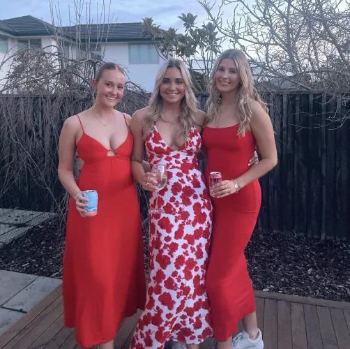 ladies in red