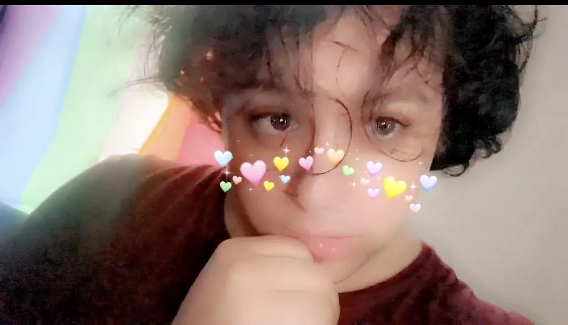 Looking for more people to talk to I’m 23 let’s talk Looking for more people to talk to I’m 23 let’s talk