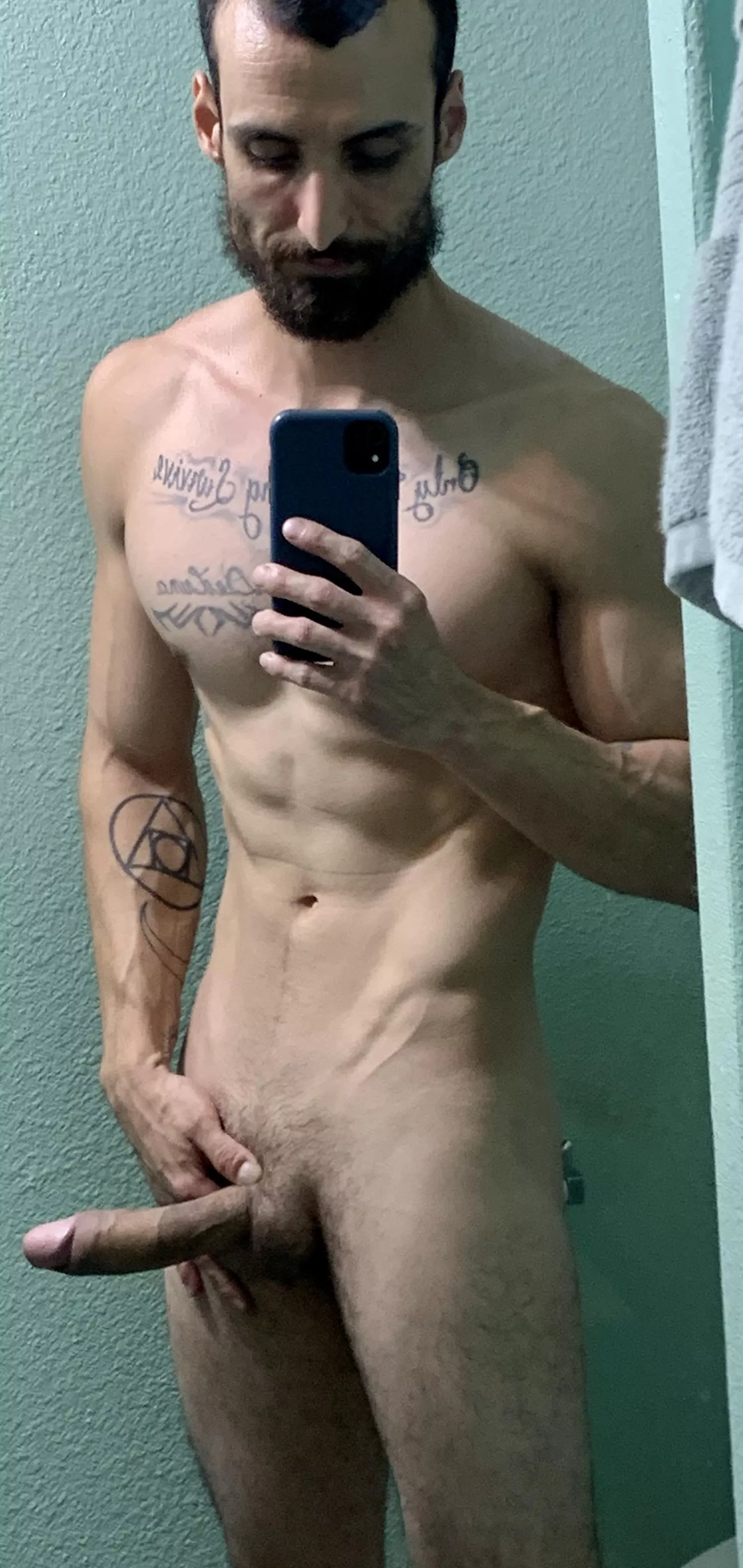 Ready or nut here i cu[m]